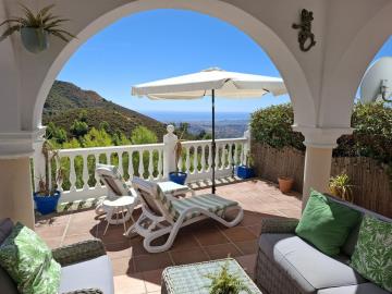 7-aa4cc561180b369757c0bb4af9886cd3