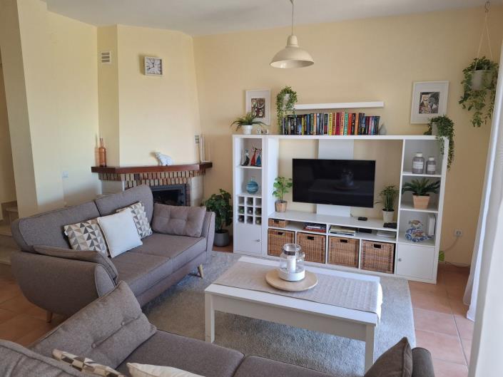 Image No.20-2 Bed Townhouse for sale