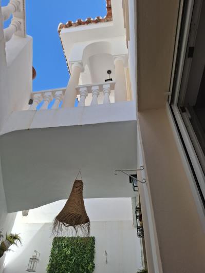 Image No.32-2 Bed Townhouse for sale