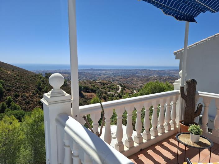 Image No.56-2 Bed Townhouse for sale