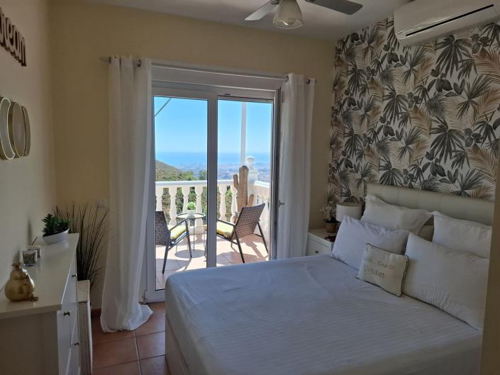 Image No.58-2 Bed Townhouse for sale