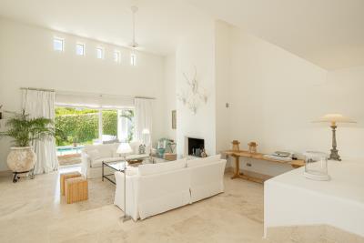 3-e898b2bb2a2fdfd06d2c39894dce8316