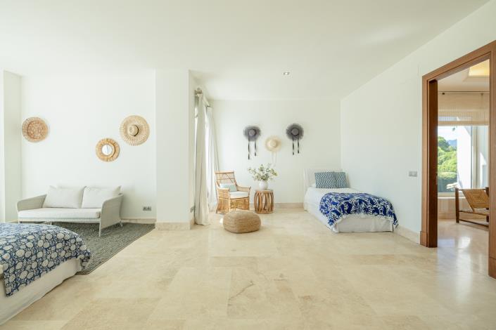 Image No.7-4 Bed Villa for sale