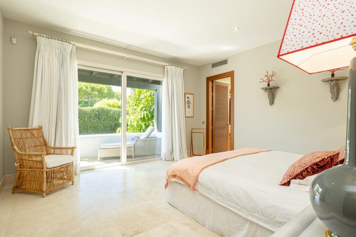 Image No.25-4 Bed Villa for sale