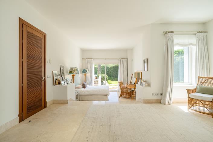 Image No.43-4 Bed Villa for sale