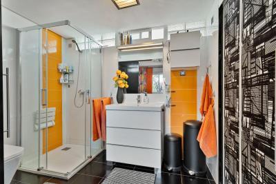 14-d70dc3102c00d7be0e872dfe1c1f86d7