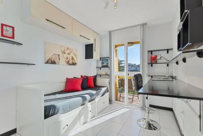 15-11d12f2f454f2f5e9b981fdd8b901d51