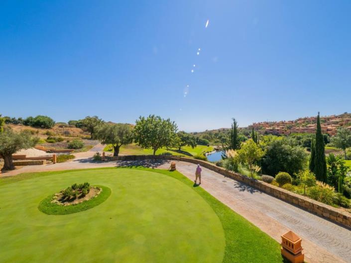 Image No.40-2 Bed Apartment for sale