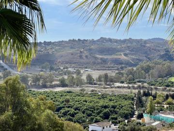 13-5fd73dea700db77384c091ca9818b1a9