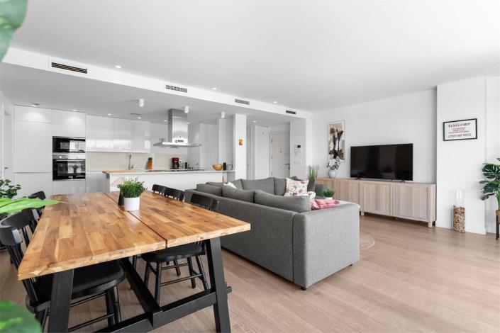 Image No.12-3 Bed Apartment for sale