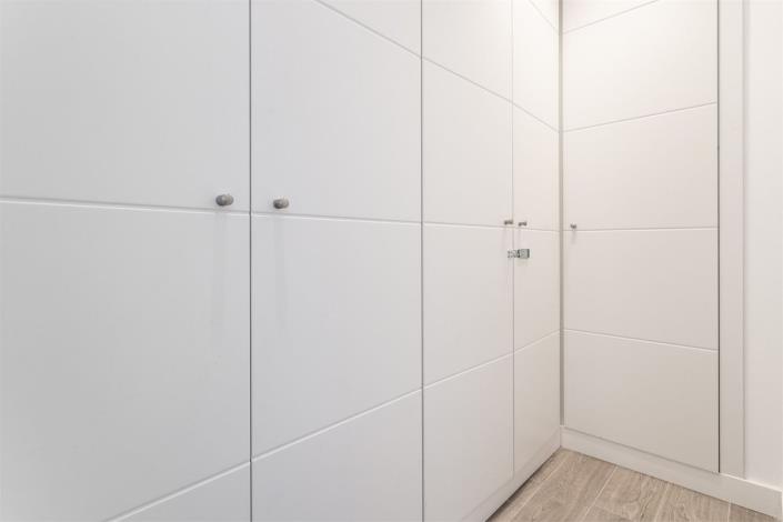 Image No.17-3 Bed Apartment for sale