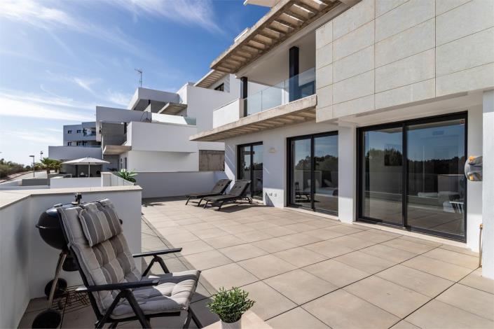 Image No.24-3 Bed Apartment for sale