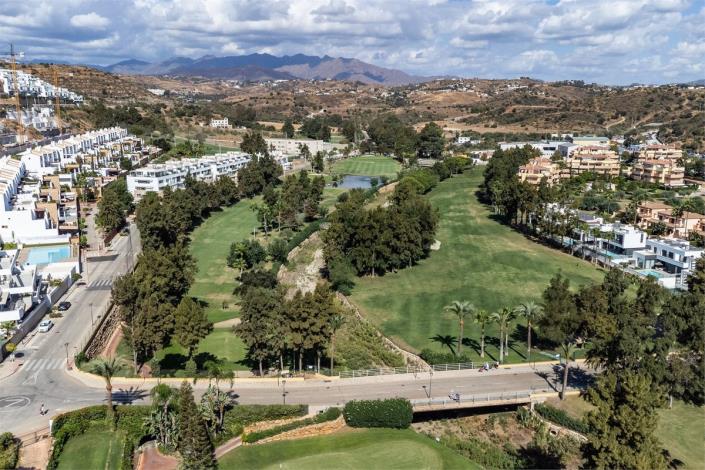 Image No.30-3 Bed Apartment for sale