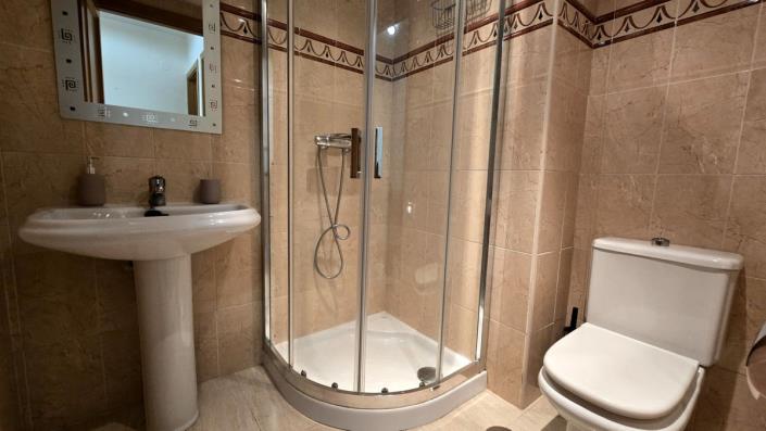 Image No.8-3 Bed Apartment for sale