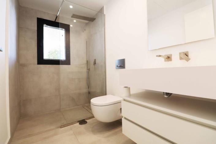 Image No.25-5 Bed Villa / Detached for sale