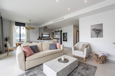 Image No.9-3 Bed Townhouse for sale