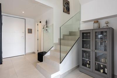 Image No.14-3 Bed Townhouse for sale