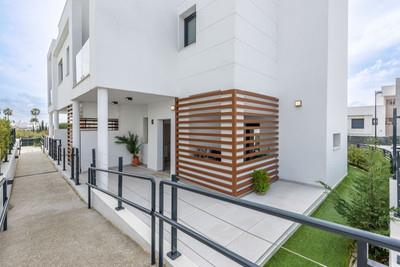 Image No.24-3 Bed Townhouse for sale