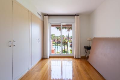 10-bb915d1cb19341576dcdc994b81ab9c5