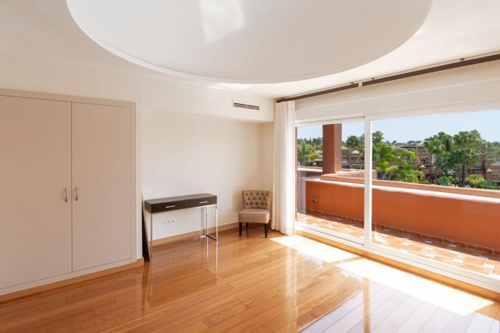 Image No.12-3 Bed Penthouse for sale