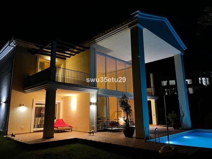 Image No.10-3 Bed Villa / Detached for sale