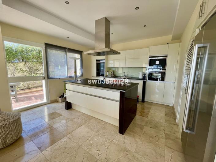 Image No.17-3 Bed Villa / Detached for sale