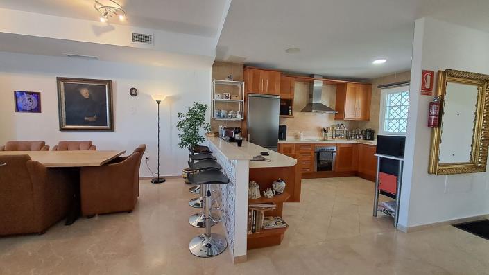 Image No.5-4 Bed Townhouse for sale