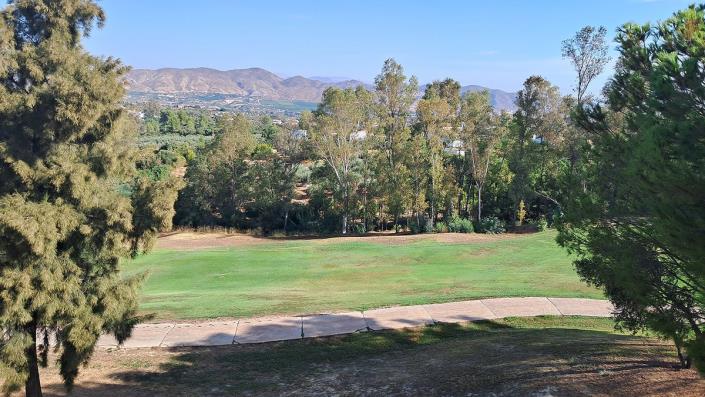 Image No.10-4 Bed Townhouse for sale