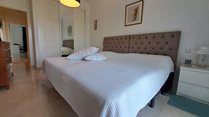 Image No.11-4 Bed Townhouse for sale