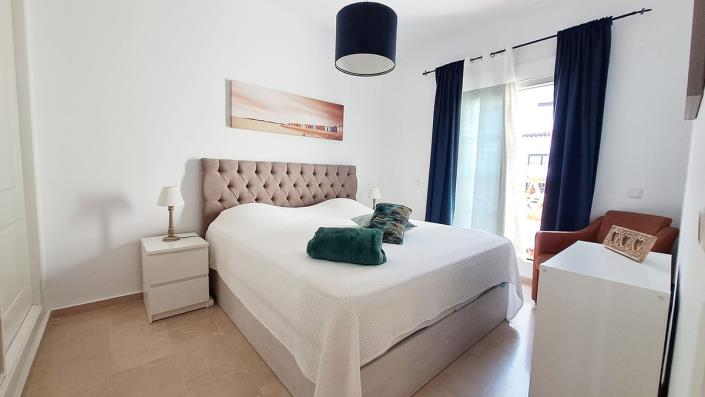 Image No.13-4 Bed Townhouse for sale