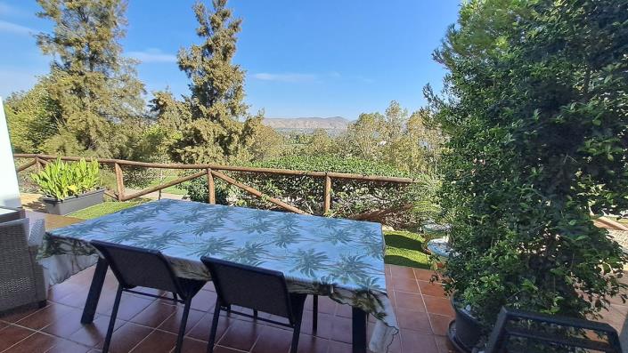 Image No.17-4 Bed Townhouse for sale