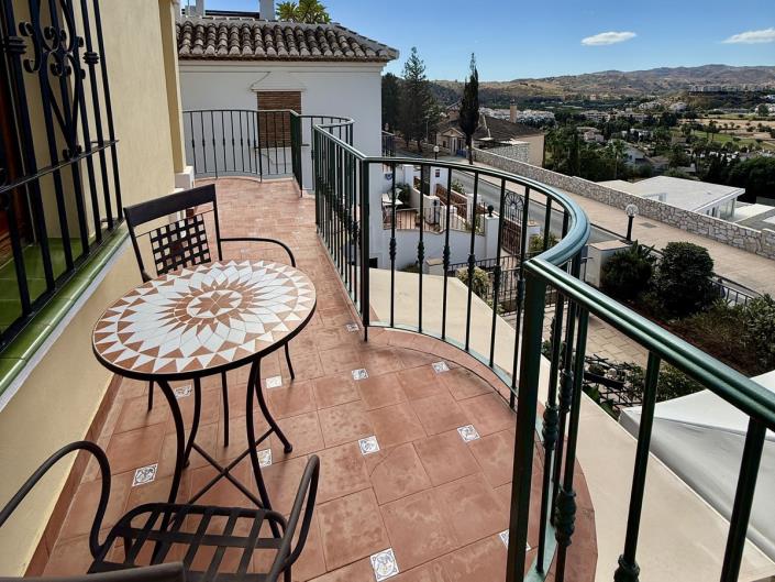 Image No.14-2 Bed Townhouse for sale