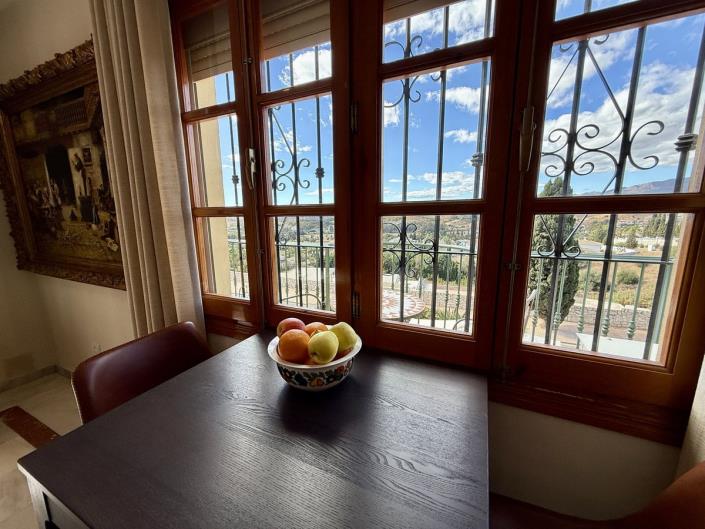 Image No.16-2 Bed Townhouse for sale