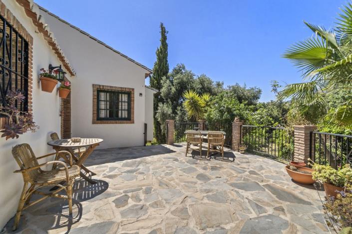 Image No.6-5 Bed Villa / Detached for sale