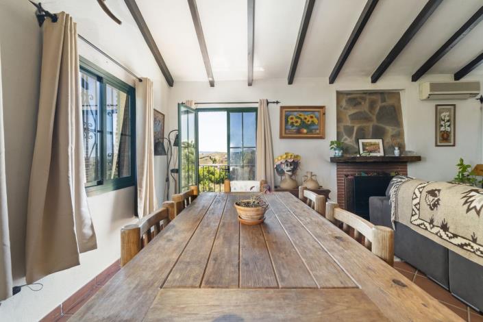 Image No.8-5 Bed Villa / Detached for sale