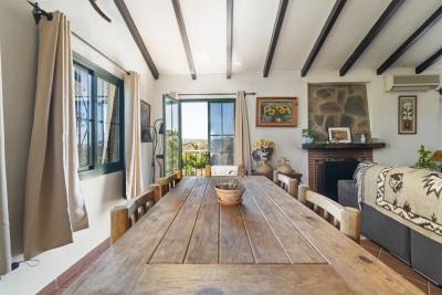 8-e64a9055bba3e77ac8aca3b893cdf826