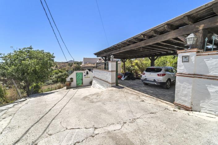 Image No.41-5 Bed Villa / Detached for sale