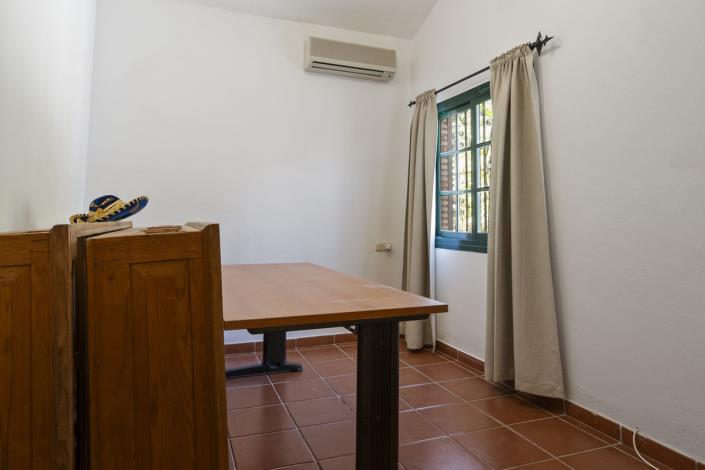 Image No.49-5 Bed Villa / Detached for sale