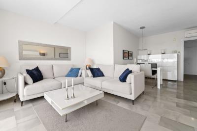 10-bb915d1cb19341576dcdc994b81ab9c5