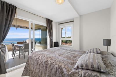 12-53013098fcab6c38b1379cd33298e050