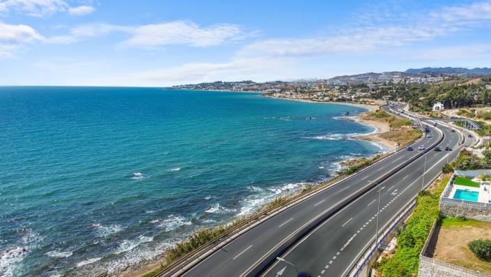 Image No.20-3 Bed Apartment for sale