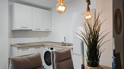 8-e64a9055bba3e77ac8aca3b893cdf826