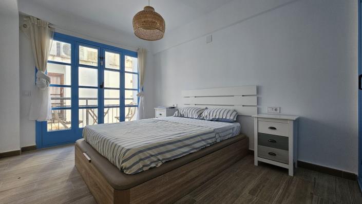 Image No.12-3 Bed Apartment for sale