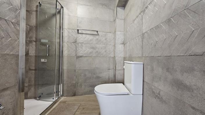 Image No.15-3 Bed Apartment for sale