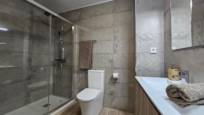 Image No.20-3 Bed Apartment for sale