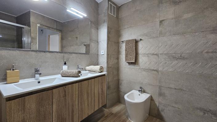 Image No.22-3 Bed Apartment for sale