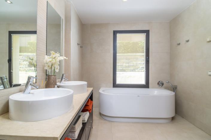 Image No.41-2 Bed Apartment for sale