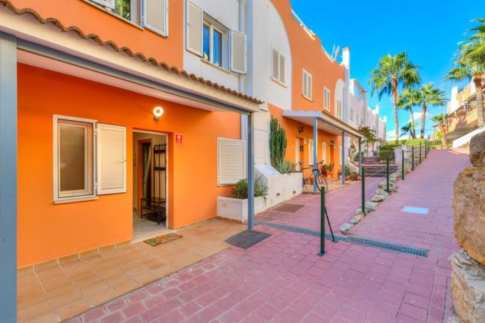 Image No.5-3 Bed Townhouse for sale