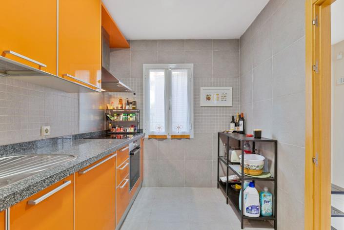 Image No.11-3 Bed Townhouse for sale