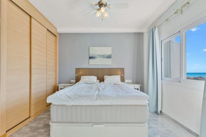 Image No.15-3 Bed Townhouse for sale